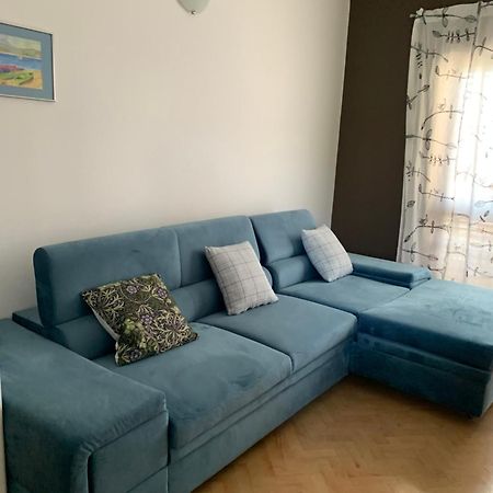 Family House With Apartments Near The Beach And City Center Krk Town Extérieur photo